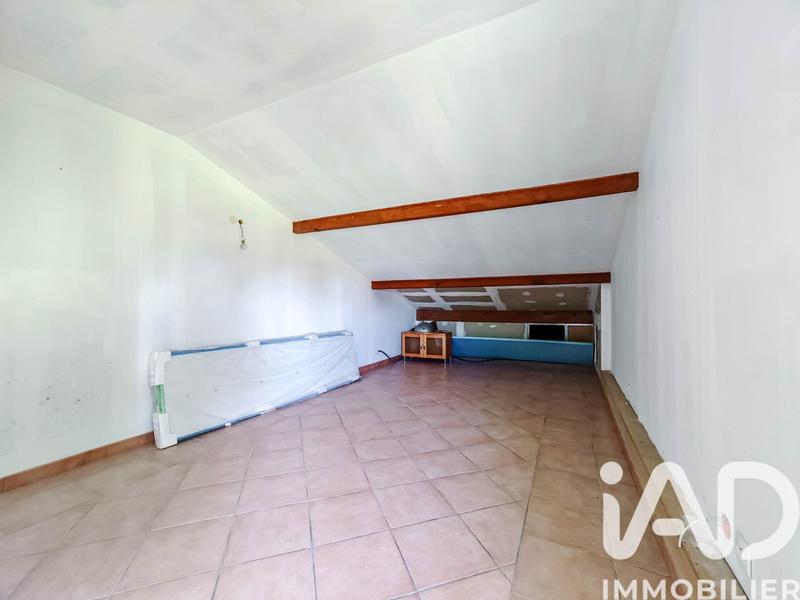 Maison - 220 m² - 10 pièces