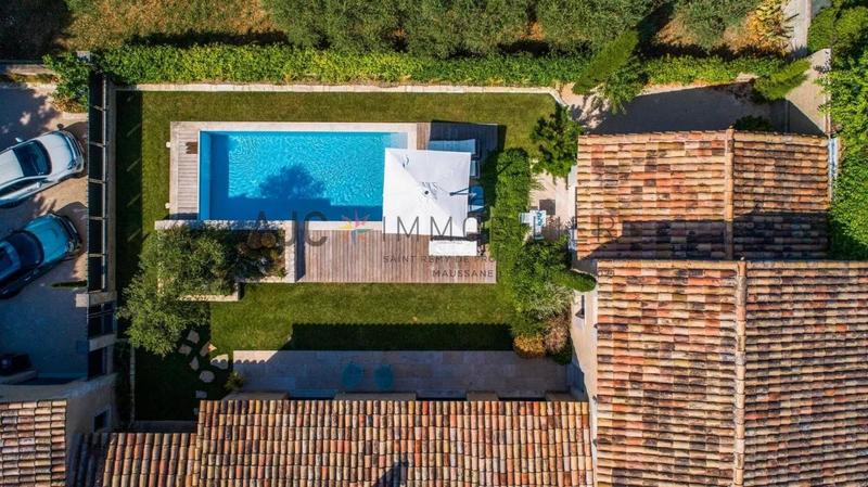 Maison - 190 m² - 4 pièces