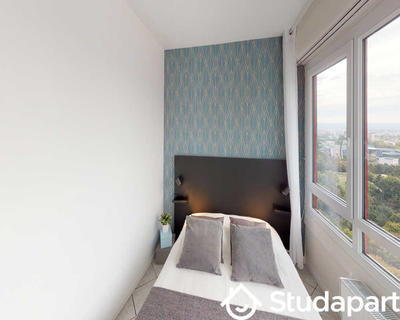 Chambre - 120 m² - 1 pièce