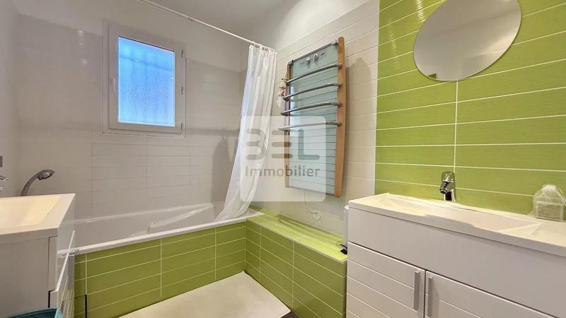 Maison - 159 m² - 6 pièces