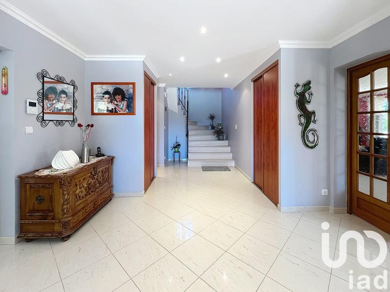 Maison - 281 m² - 10 pièces