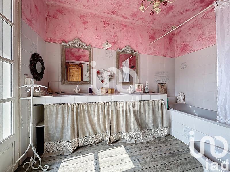 Maison de village - 246 m² - 9 pièces