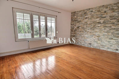 Maison - 71 m² - 5 pièces