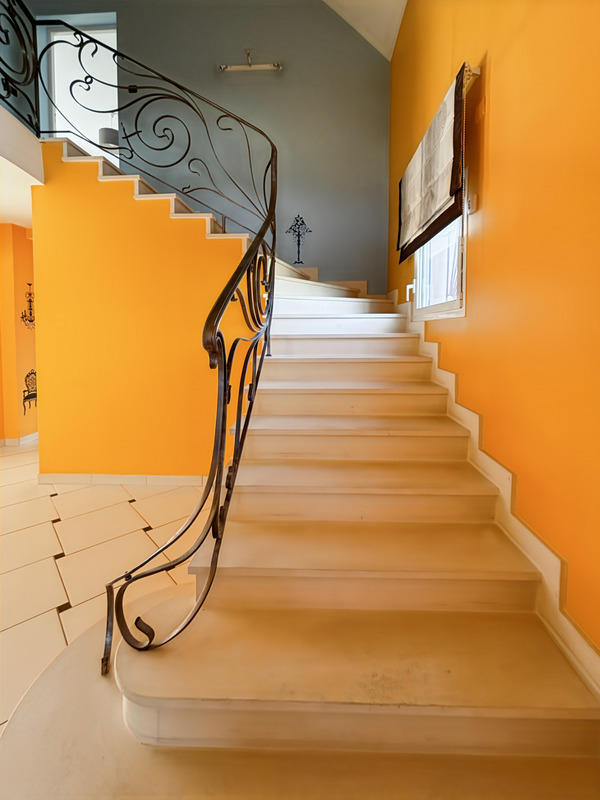 Maison - 228 m² - 7 pièces