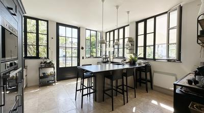 Maison bourgeoise - 330 m² - 9 pièces