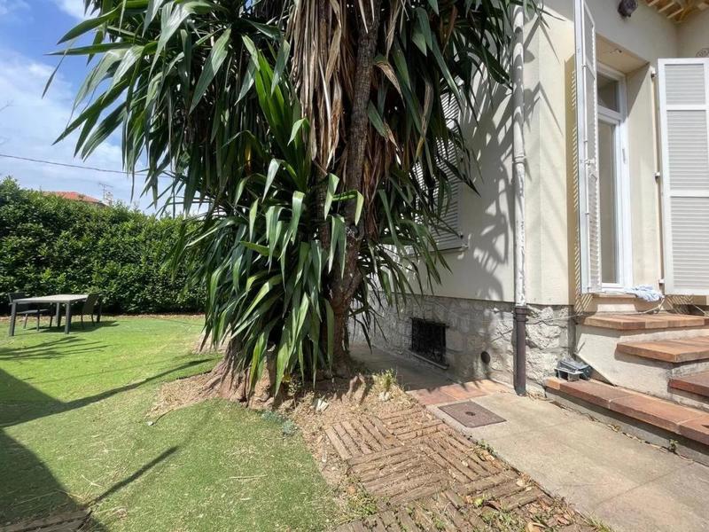 Maison de ville - 195 m² - 9 pièces