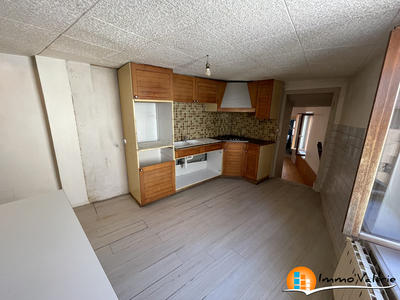 Maison - 96 m² - 5 pièces