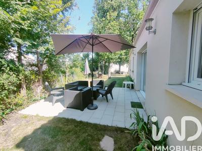 Maison - 93 m² - 4 pièces