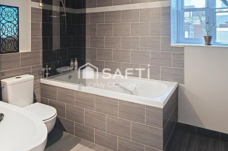 Maison de maîtres - 279 m² - 9 pièces