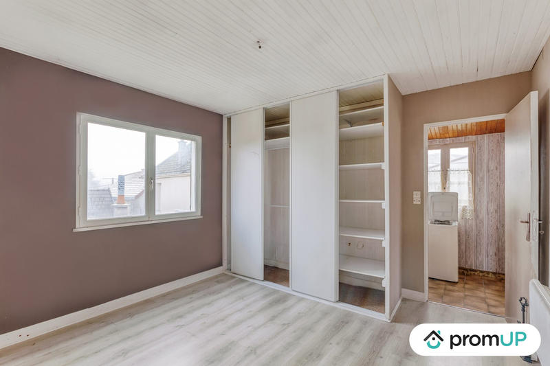 Maison - 225 m² - 1 pièce