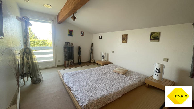 Maison contemporaine - 285 m² - 6 pièces