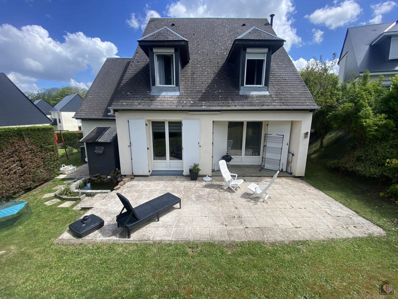 Maison - 98 m² - 5 pièces