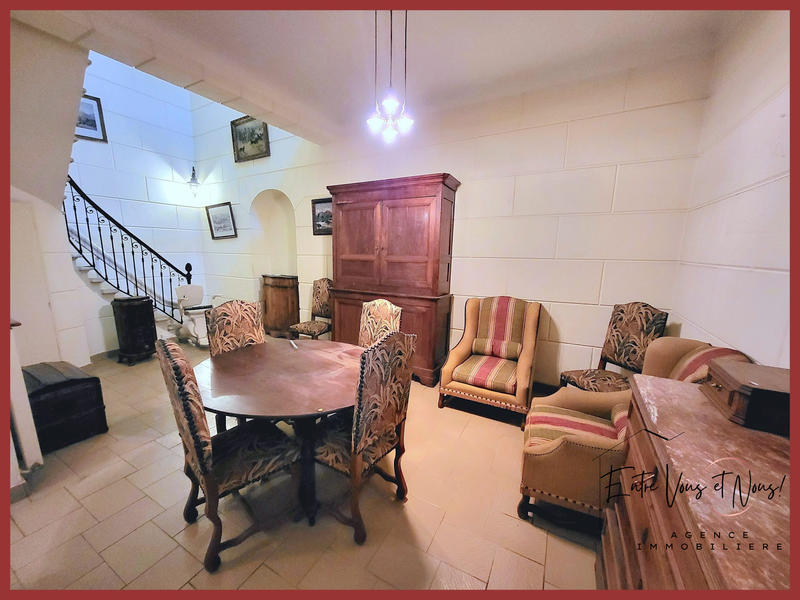 Maison - 336 m² - 8 pièces