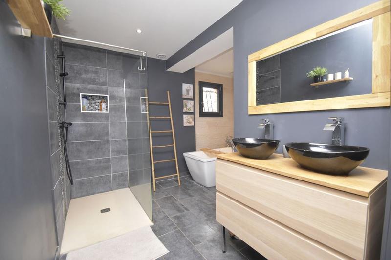 Pavillon - 198 m² - 10 pièces