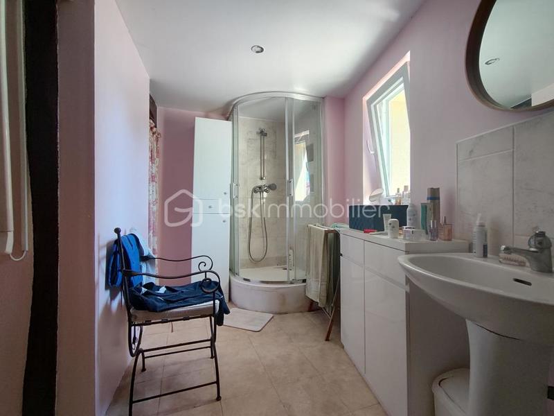 Maison - 200 m² - 7 pièces