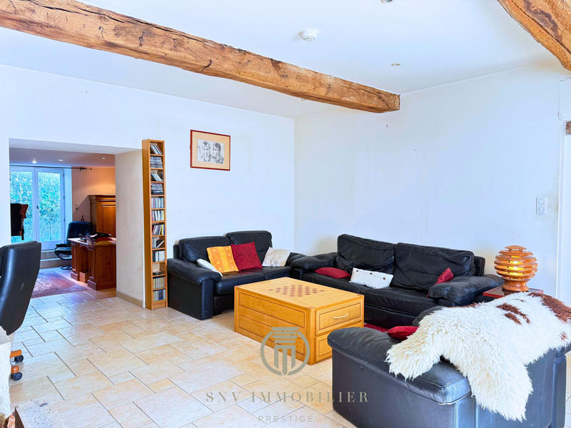 Maison - 301 m² - 8 pièces