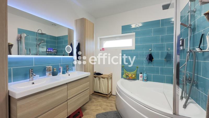 Maison - 205 m² - 8 pièces