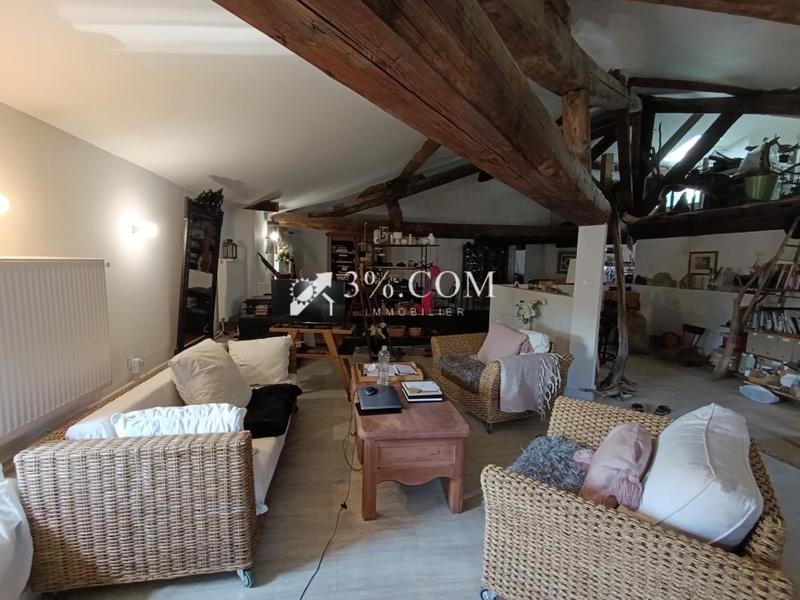 Appartement - 176 m² - 3 pièces