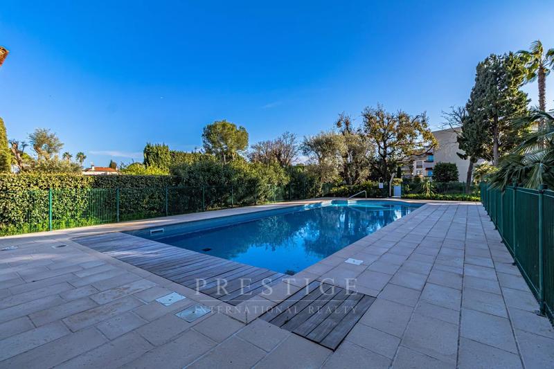 Appartement - 93 m² - 4 pièces