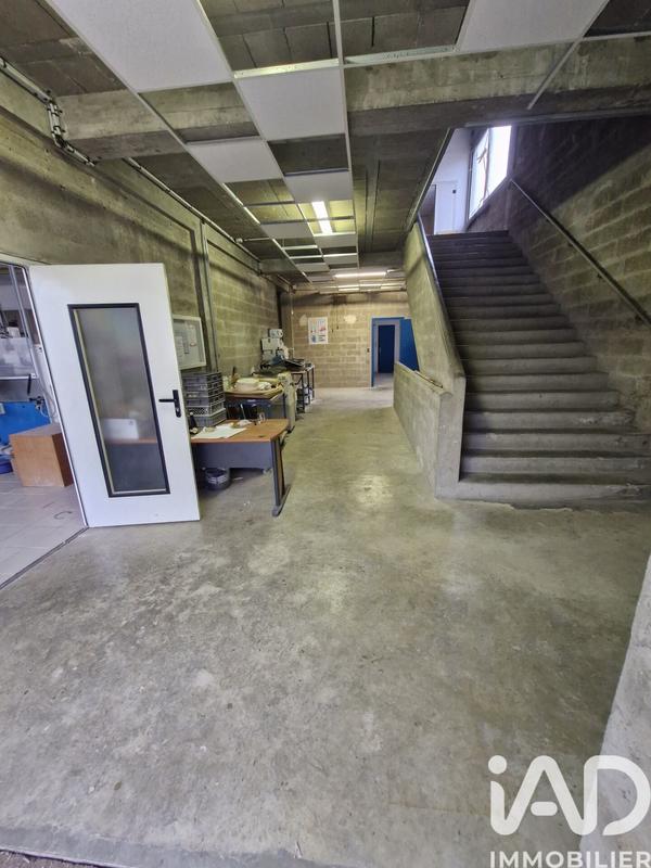 Maison - 1 100 m² - 10 pièces