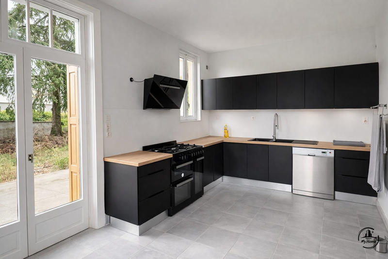 Maison - 190 m² - 8 pièces