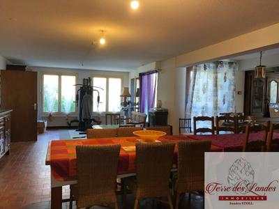 Propriété - 291 m² - 7 pièces