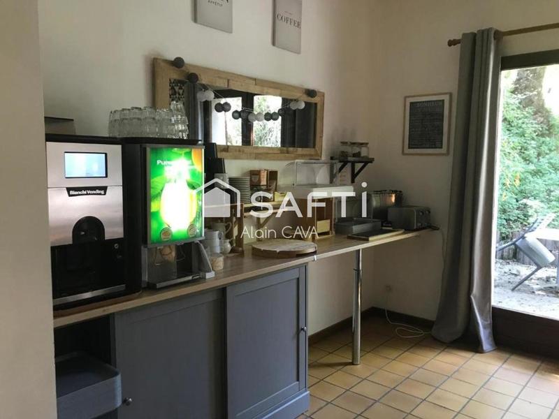 Local commercial - 4 000 m² - 17 pièces