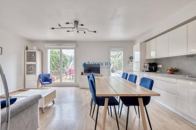 Maison - 86 m² - 5 pièces