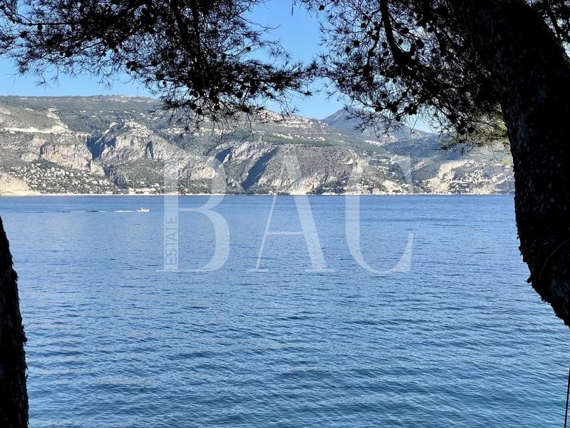 Propriété - 3 500 m² - 30 pièces