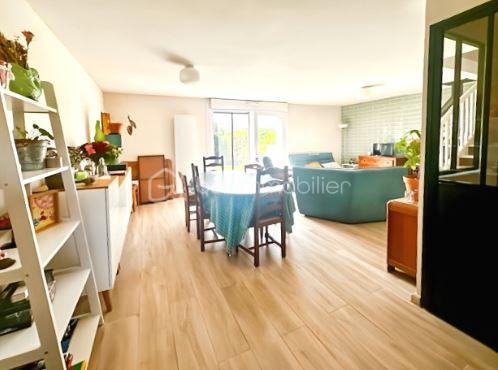 Maison - 75 m² - 5 pièces