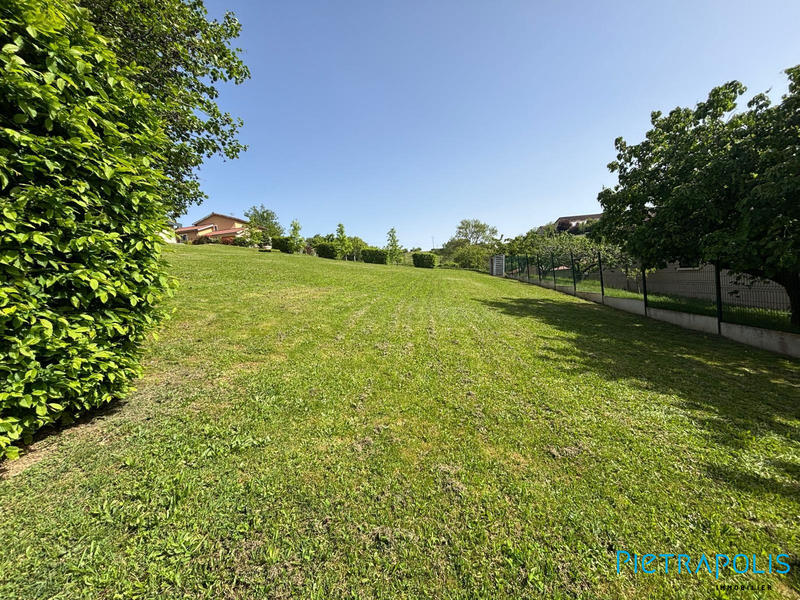 Terrain - 700 m²
