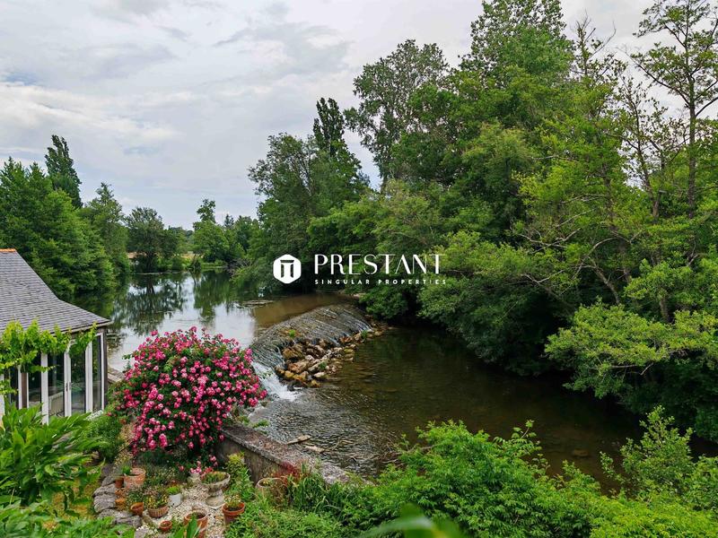 Demeure - 524 m² - 13 pièces