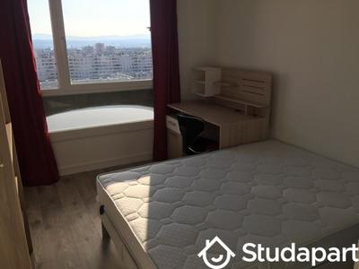 Chambre - 9 m² - 1 pièce