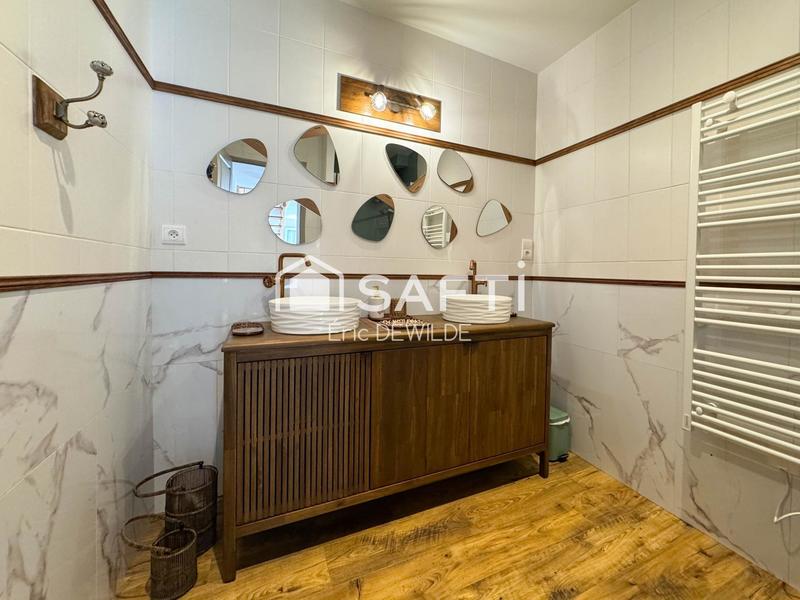 Maison - 198 m² - 7 pièces