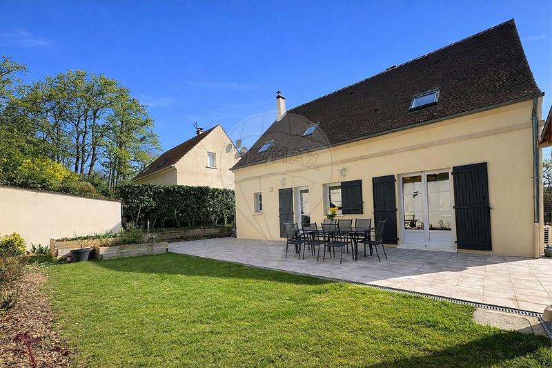 Maison - 177 m² - 7 pièces