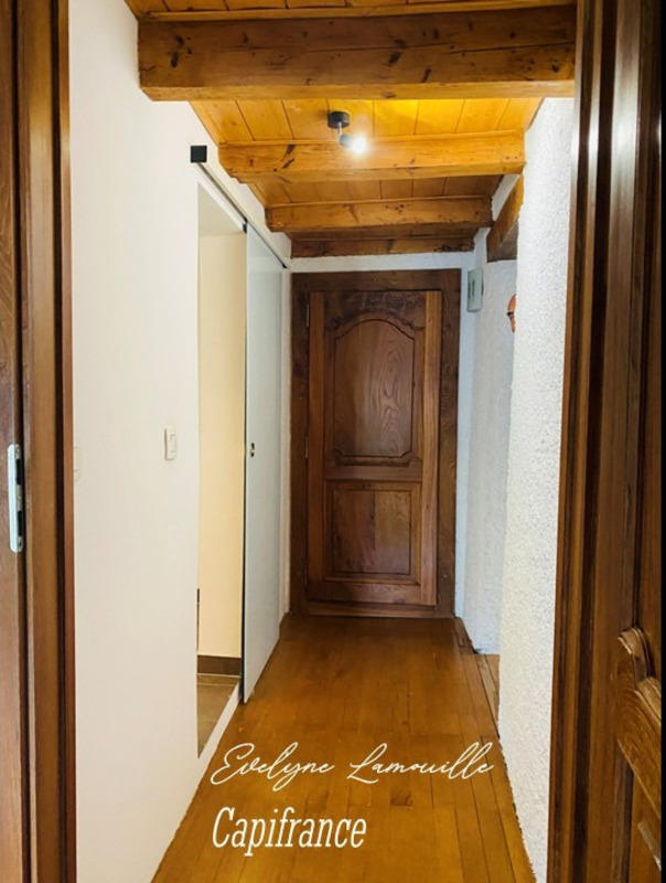 Maison - 181 m² - 6 pièces