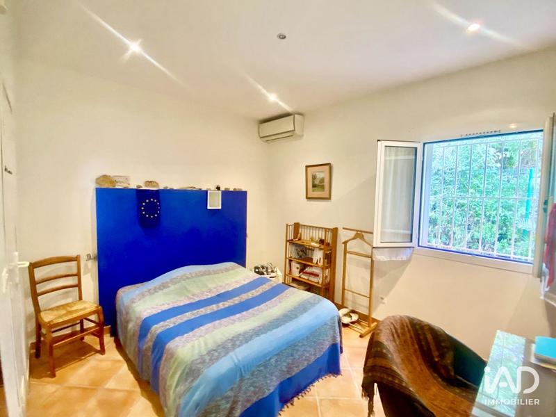 Maison - 223 m² - 7 pièces