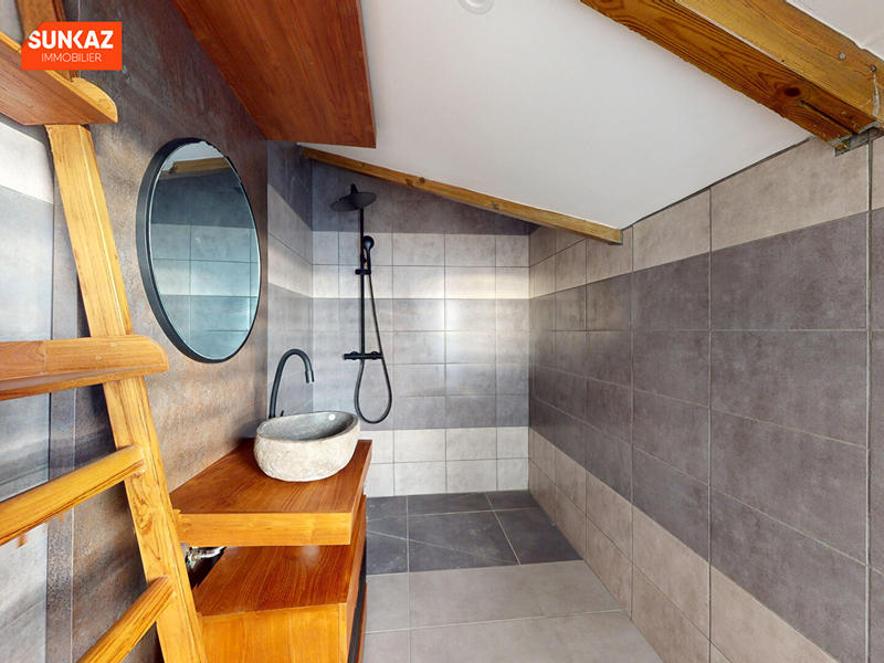 Appartement - 137 m² - 4 pièces