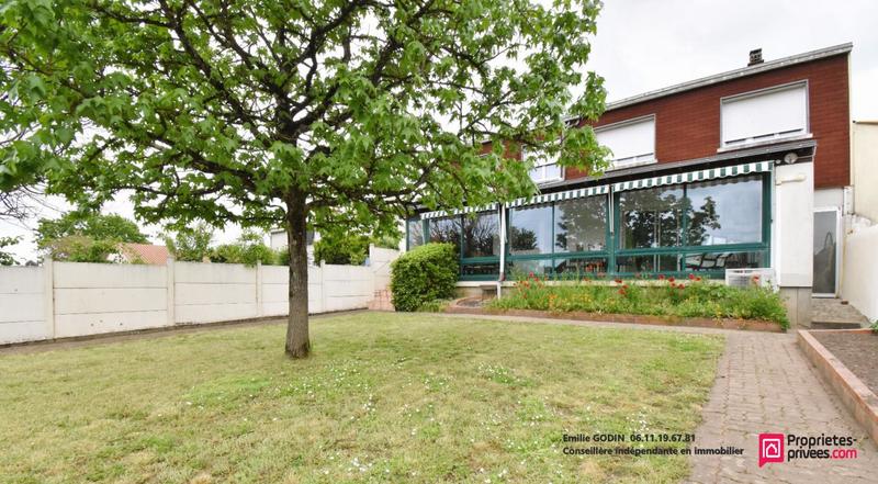 Maison - 180 m² - 9 pièces