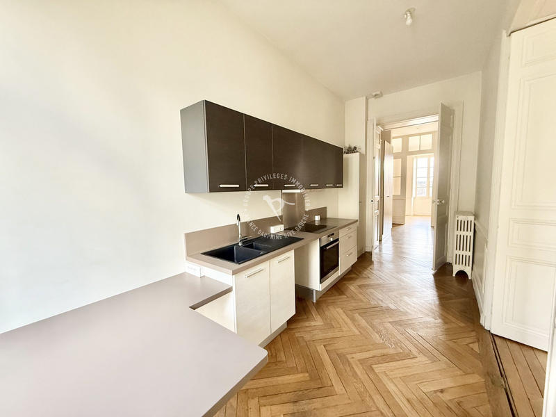 Appartement - 134 m² - 5 pièces