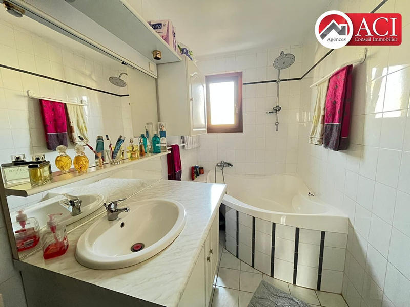 Maison - 118 m² - 7 pièces