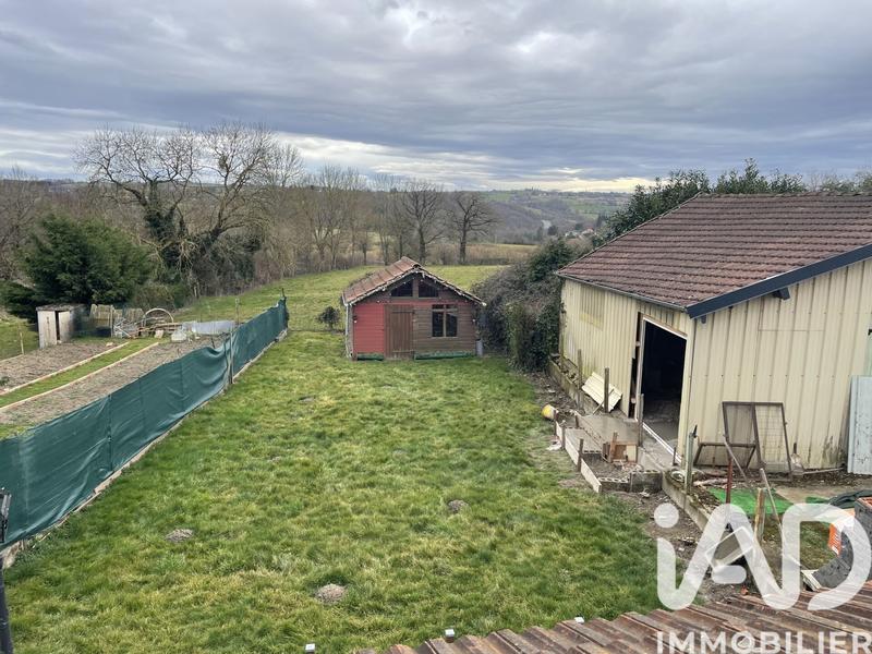 Maison - 240 m² - 6 pièces