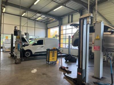 Fonds de commerce - 1 325 m²