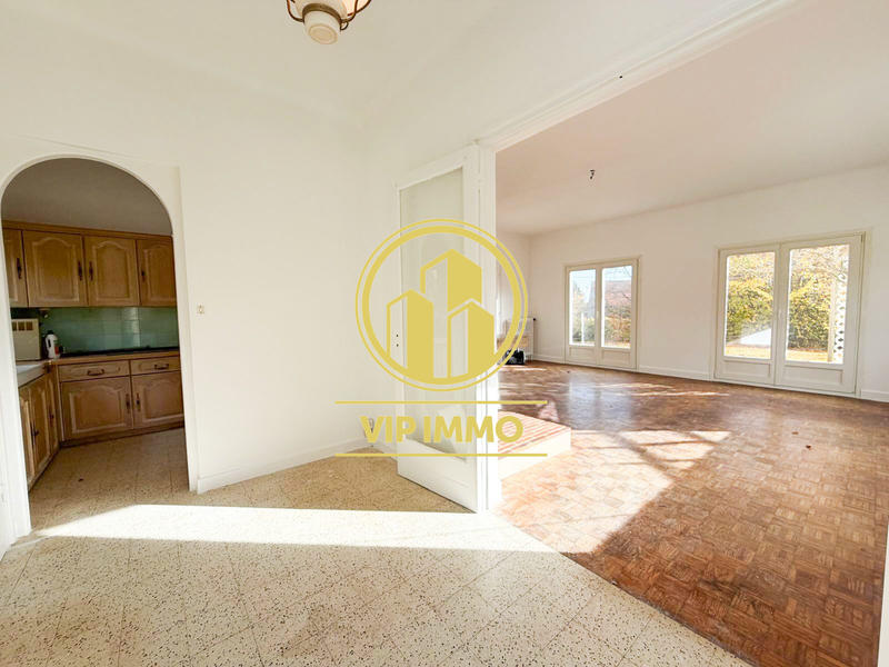 Maison - 188 m² - 7 pièces