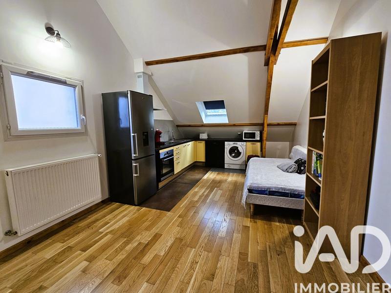 Maison - 141 m² - 9 pièces