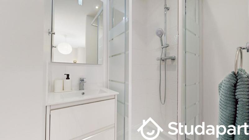 Chambre - 61 m² - 1 pièce