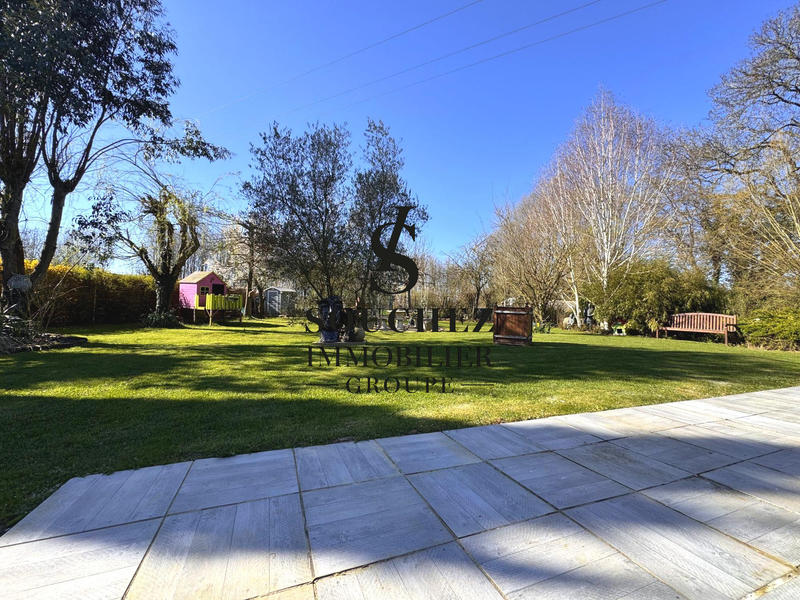 Maison - 137 m² - 6 pièces