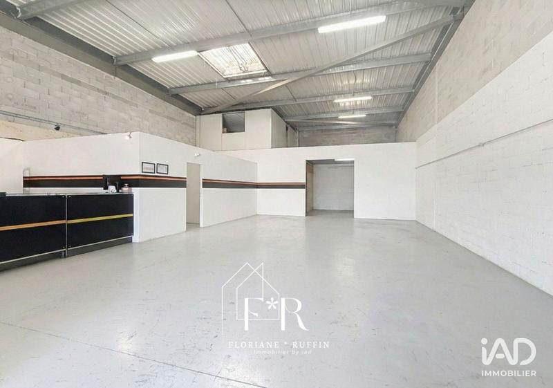 Local commercial - 245 m²