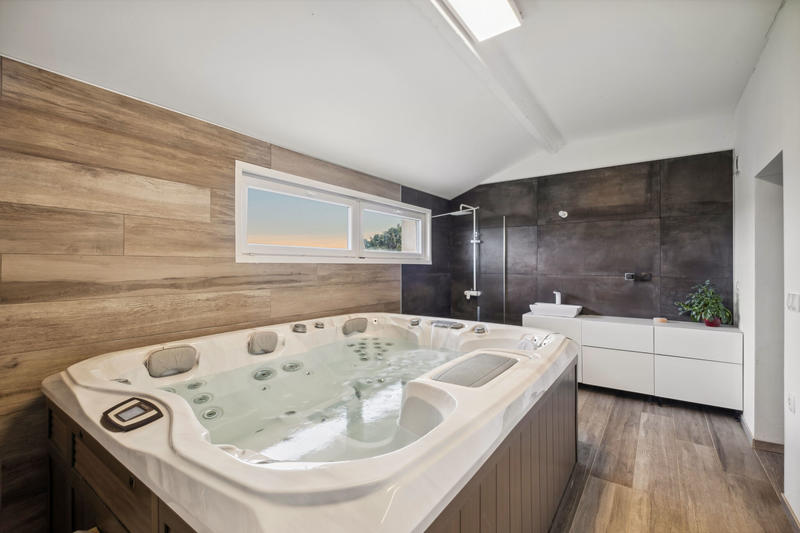 Maison - 156 m² - 7 pièces