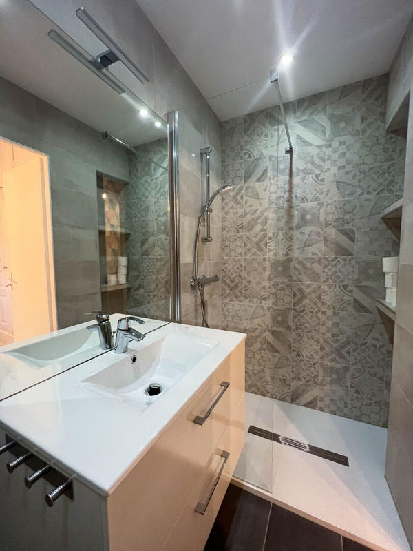 Appartement - 79 m² - 2 pièces